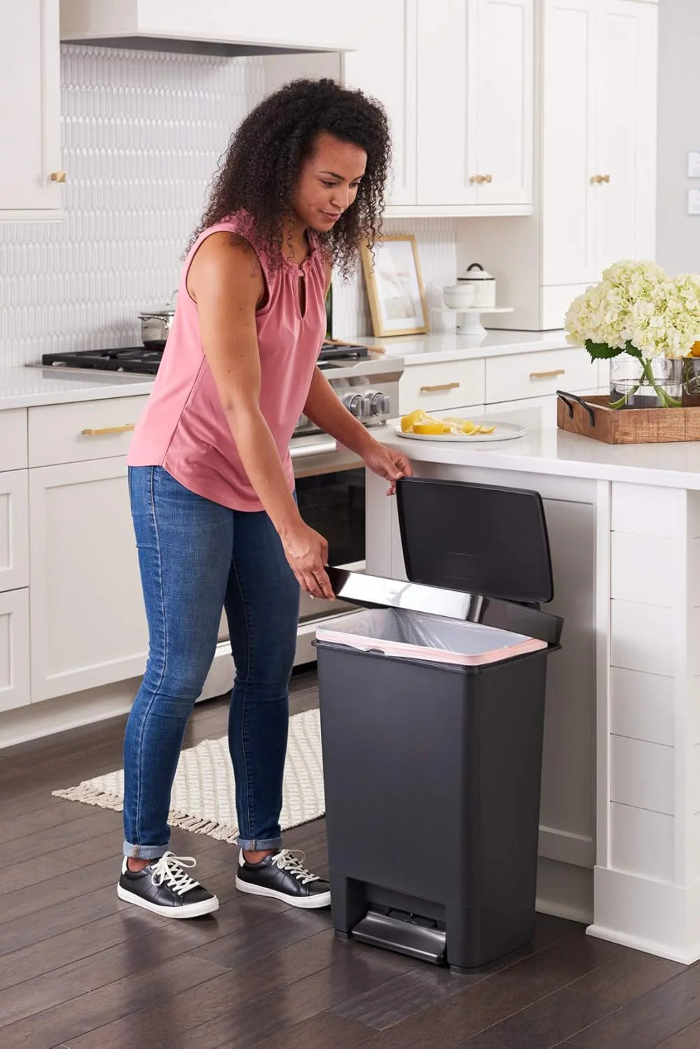 13 Gallon Step-On Trash Can for Home and Kitchen, Hands-Free Garbage Bin