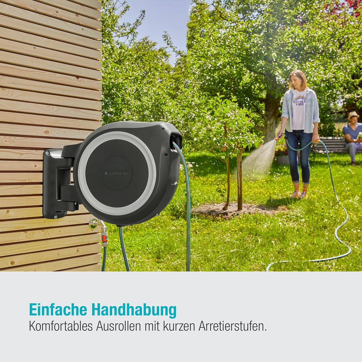 Gardena Original Wand-Schlauchbox RollUp L (weiß) 30 m: flexible Bewässerung für große Gärten, Schwenkbare Schlauchbox, inkl. 30 m Gardena