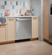 View GE Top Control with Stainless Steel Interior Dishwasher with Sanitize Cycle GDT670SFVDS image 5