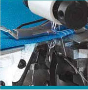 View Singer 14SH654 – Serger, 1300 ppm, White image 6