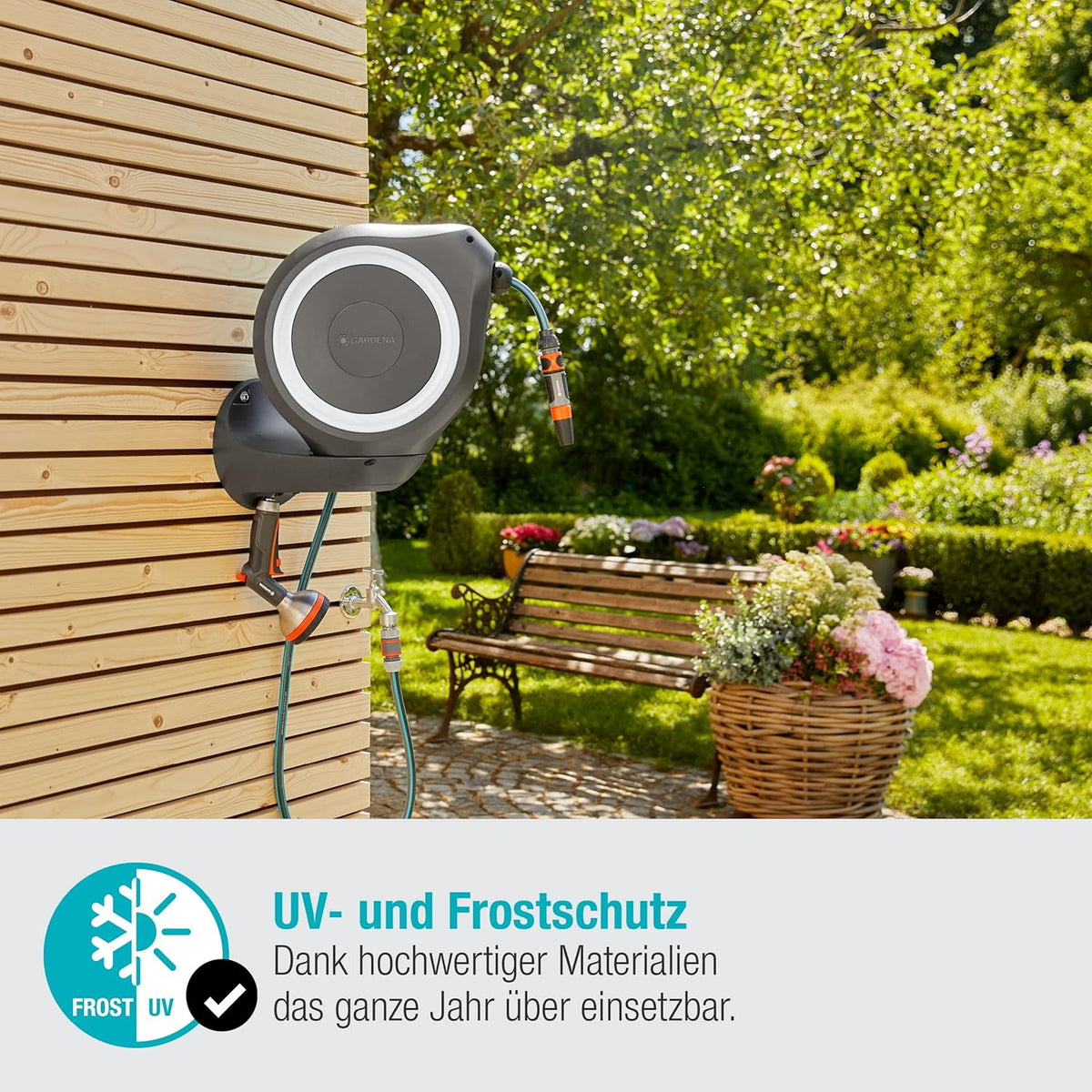 Gardena Wand-Schlauchbox RollUp M 20 m: Flexible Bewässerung für mittelgroße Gärten, schwenkbare Schlauchtrommel, mit Wandhalterung, Systemteilen und